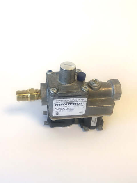 Maxitrol gas regulator for Cinderella models, featuring a brass adapter and calibrated to 20mBar for optimal performance.